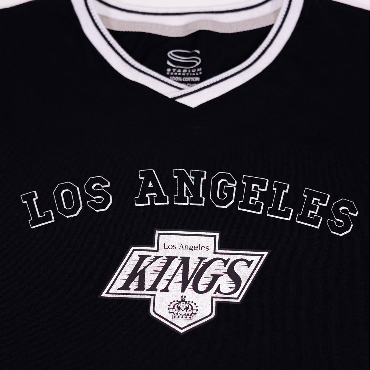 Kings Women Stadium Essentials NHL Roar Black Cropped T-Shirt
