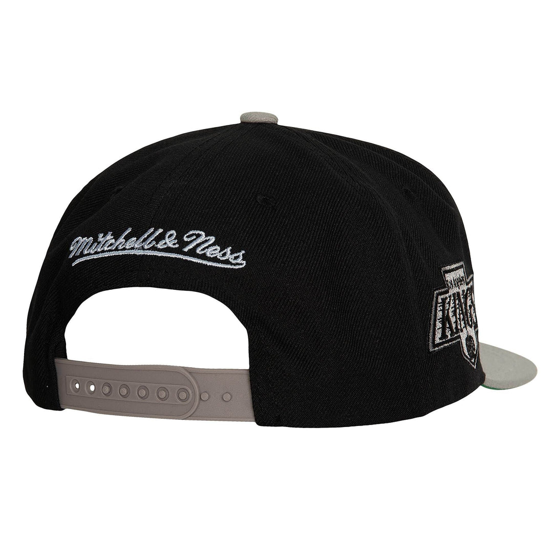 Los Angeles Kings Snapback Mitchell & Ness Sharktooth Cap Hat White Black